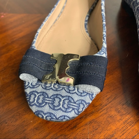 Tory Burch Link Print Textile Buckle Flats - Picture 3 of 12